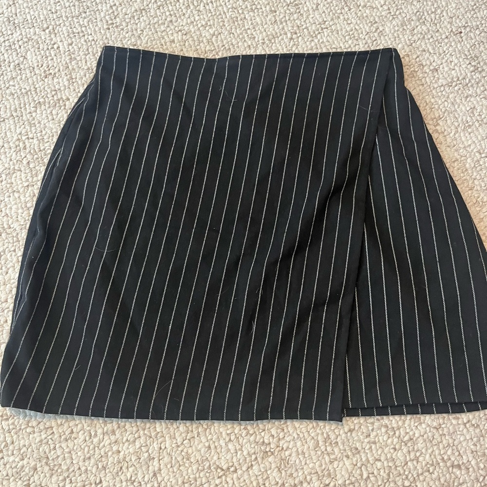 HOLLISTER striped skirt